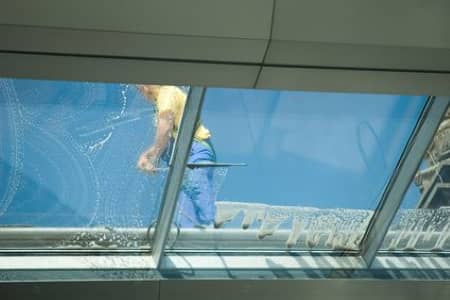 The Advantages of Professional Window Cleaning Over DIY